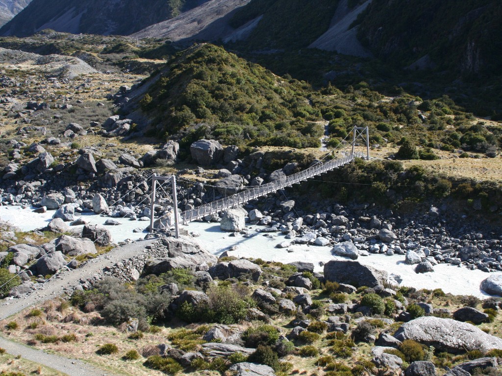 ﾏｳﾝﾄ・ｸｯｸ<br>周辺の吊り橋